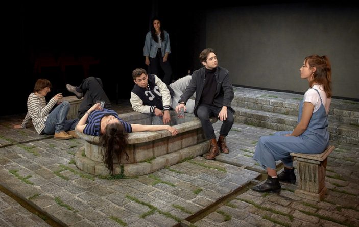 Acastos. ¿Para qué sirve el teatro?