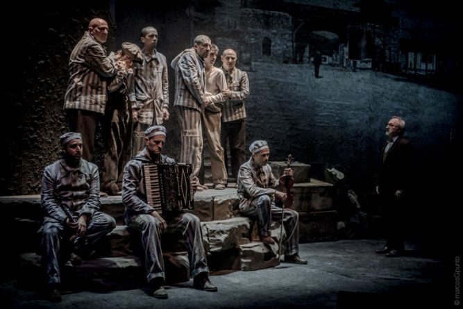 CDN - El triángulo azul