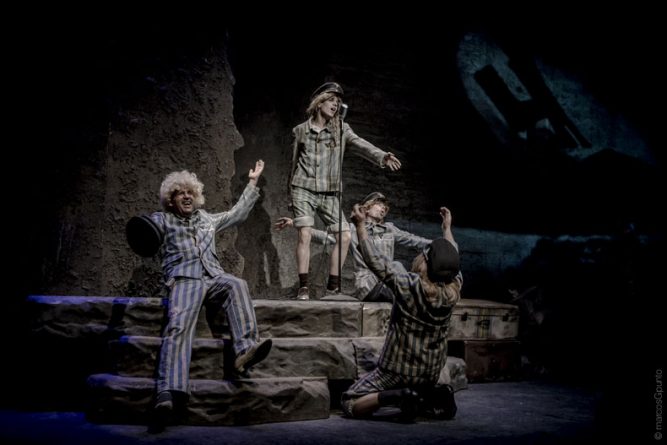 CDN - El triángulo azul